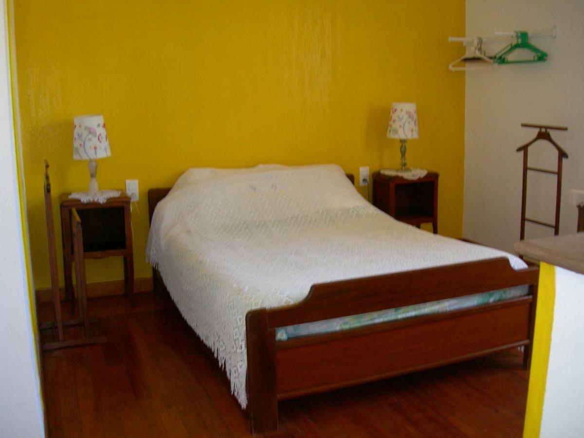 Sous La Glycine Bed & Breakfast Miélan Екстериор снимка