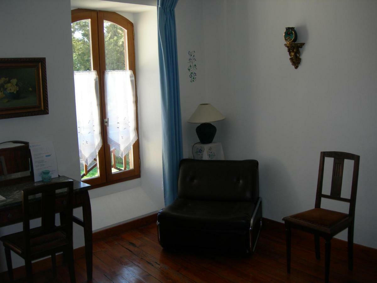 Sous La Glycine Bed & Breakfast Miélan Екстериор снимка