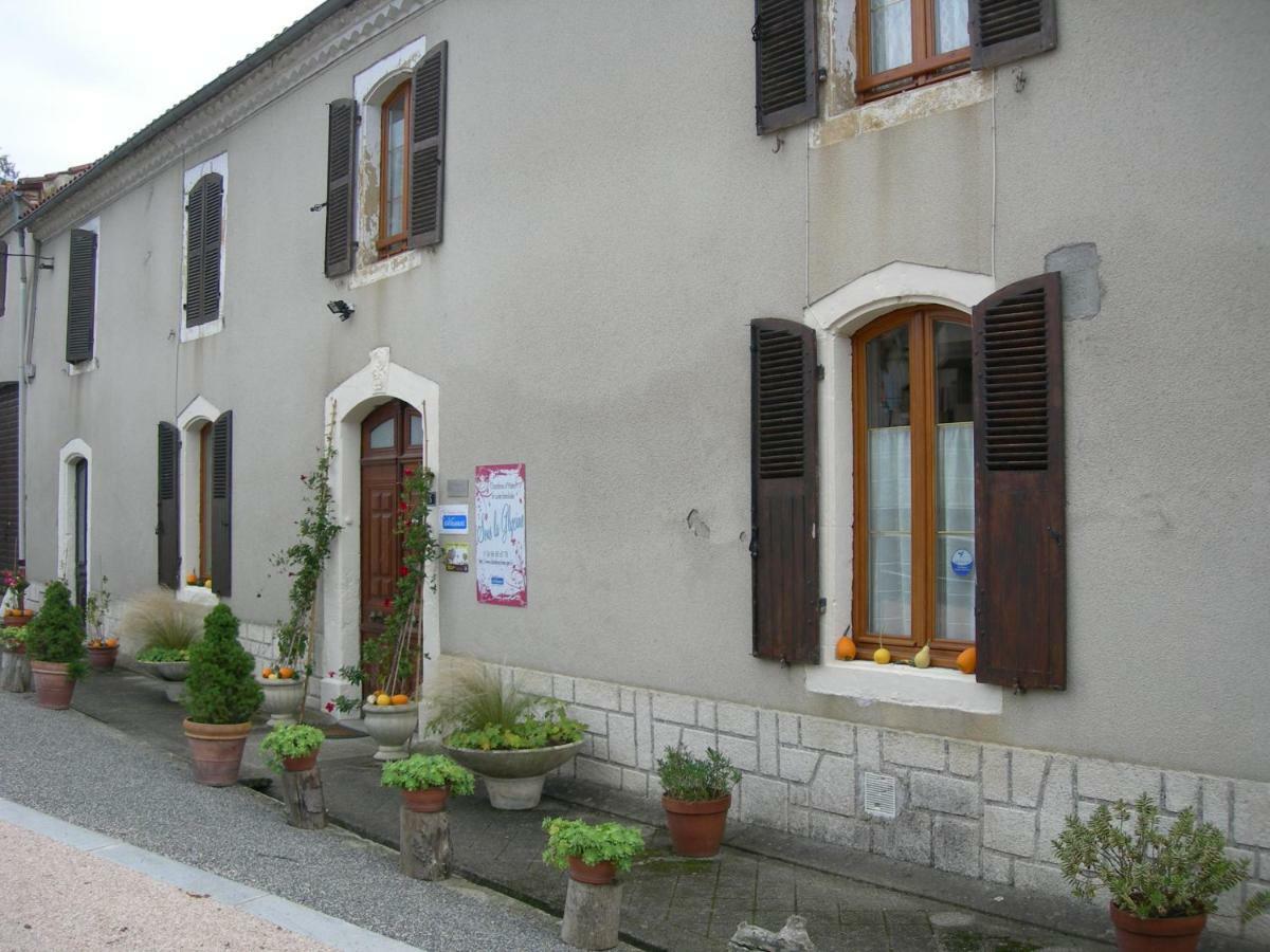 Sous La Glycine Bed & Breakfast Miélan Екстериор снимка